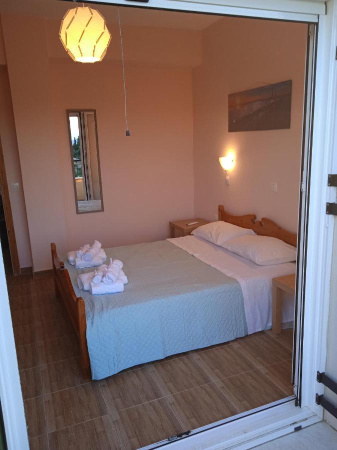 Villa Ligeris House 1 In Agioi Deka à Agioi Deka  Extérieur photo